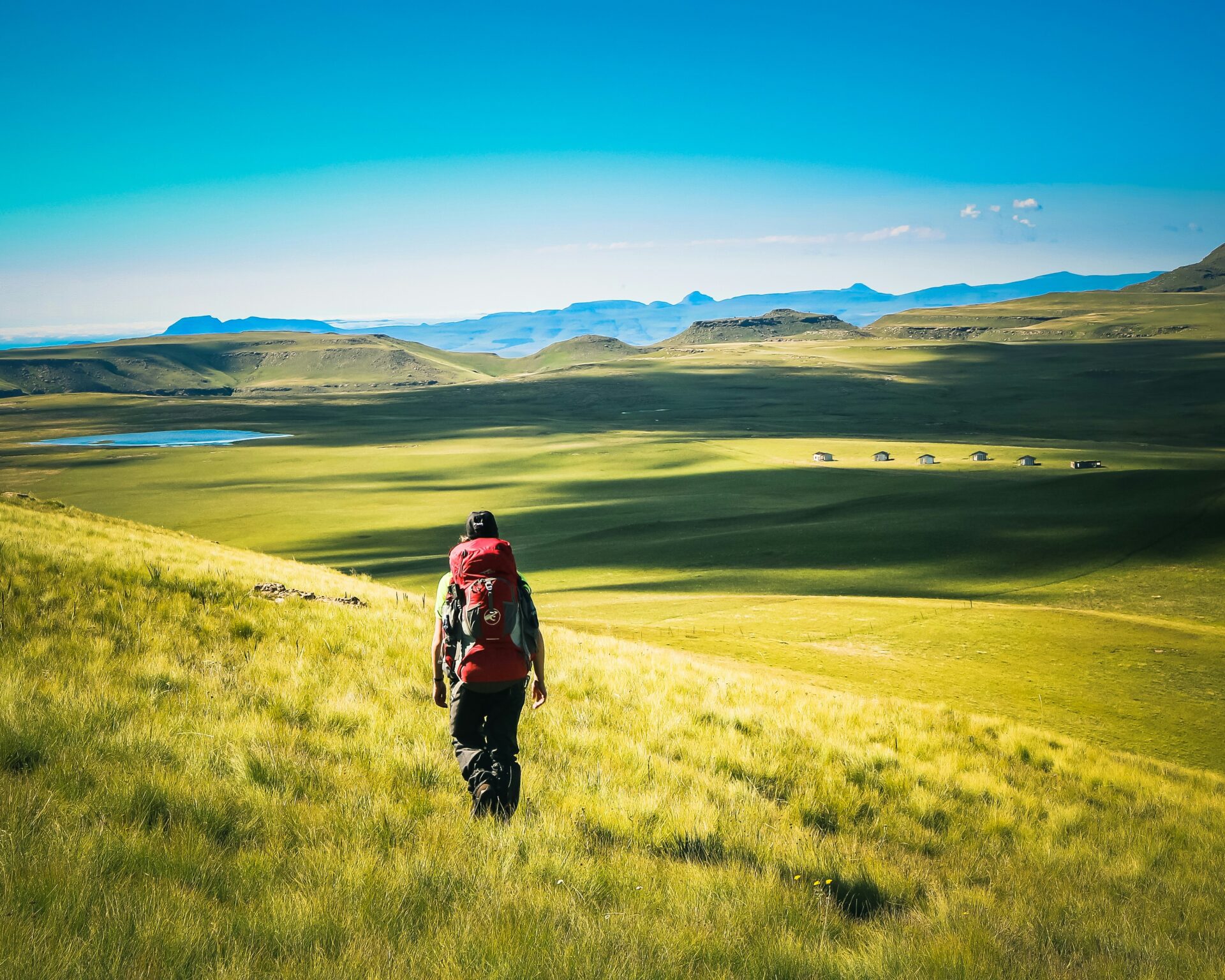 Hiking towards Jonathan's Gate and Bushman's Nek Pass in the Southern Drakensberg.